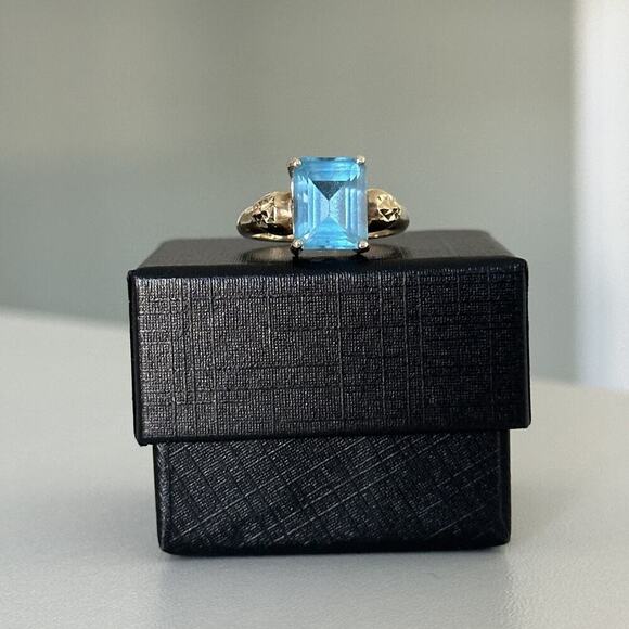 Cyde Duneier Designer 10K Yellow Gold Blue Topaz Emerald Cut Ring Size 6 - Picture 15 of 16